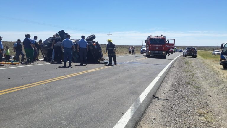 Chocaron dos camionetas a pocos kilómetros de Zapala