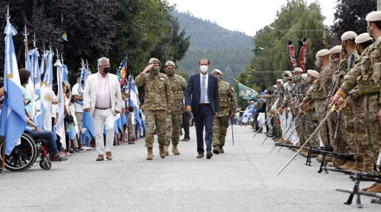 Gutiérrez ratificó el compromiso de obras durante el aniversario de Junín de los Andes