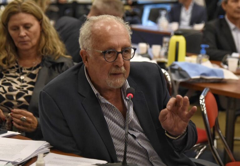 Coparticipación a municipios: Carnaghi insistió en que se cumpla con la ley vigente