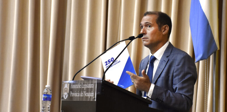 Presentan proyecto de ley para mejorar la empleabilidad de las juventudes