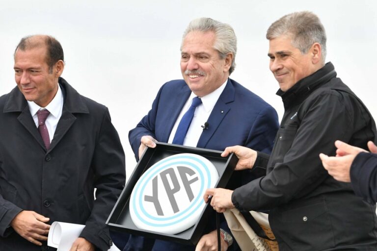 Fernández: «Aquí en Vaca Muerta tenemos gas para 200 años»