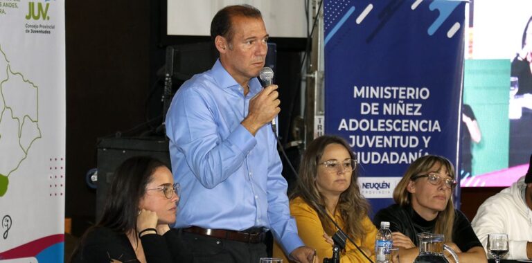 Gutiérrez anunció que el Boleto Estudiantil Gratuito Nivel Superior se extenderá a toda la provincia