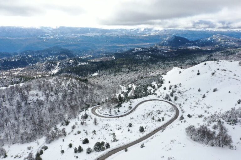 Emiten alerta amarilla por fuertes nevadas en zona cordillerana