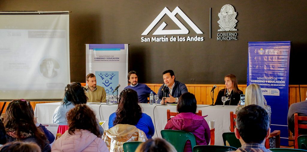 Se dictó en San Martín de los Andes la capacitación “La convivencia y el lazo social en la escuela”