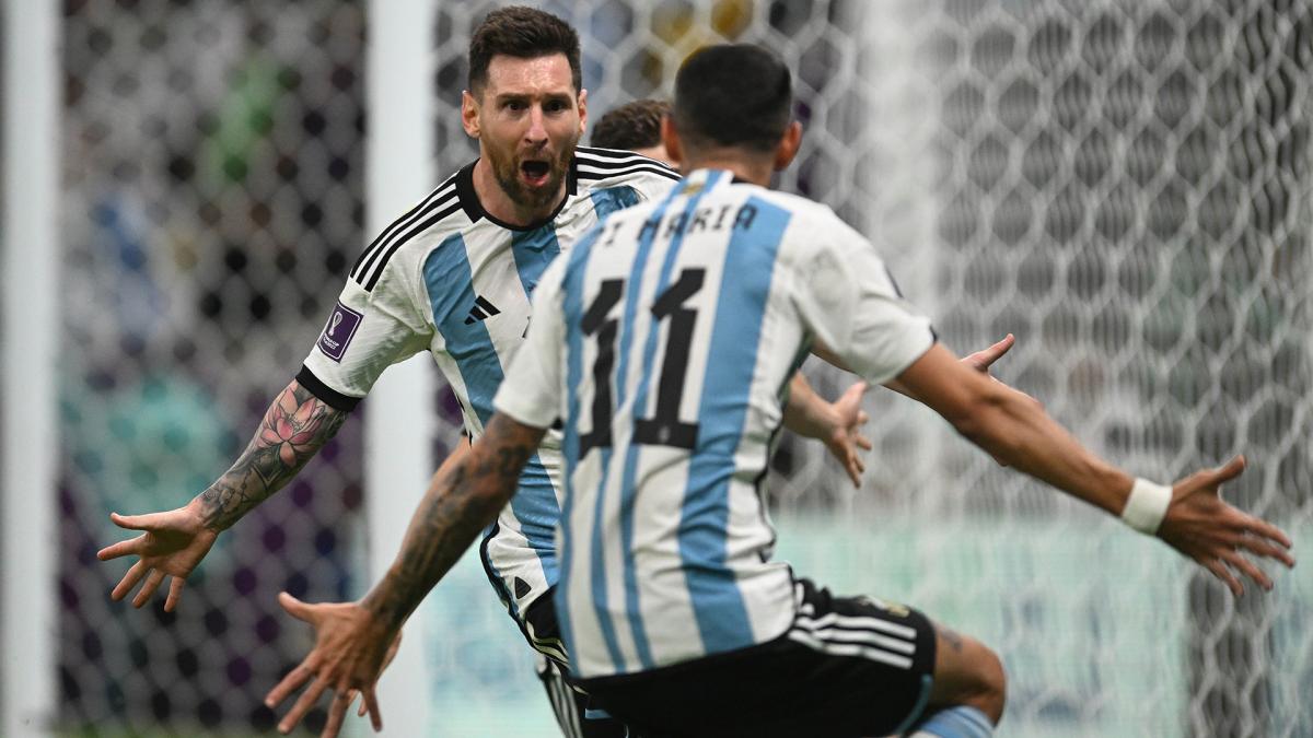 Argentina le ganó 2-0 a México y sigue en carrera