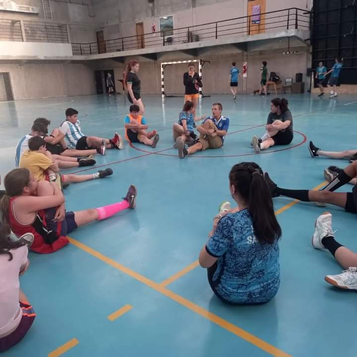 Esta semana comienzan las Escuelas Municipales de Vóley y Handball