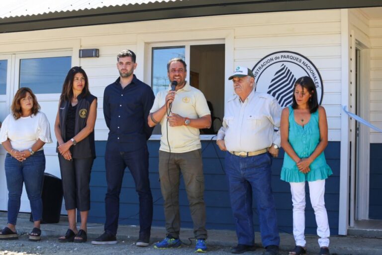 Cabandié inauguró una subcentral de incendios forestales en Junín de los Andes