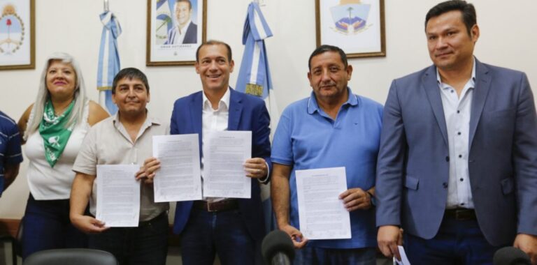 El gobierno y los gremios estatales firmaron el acuerdo de incremento salarial anual
