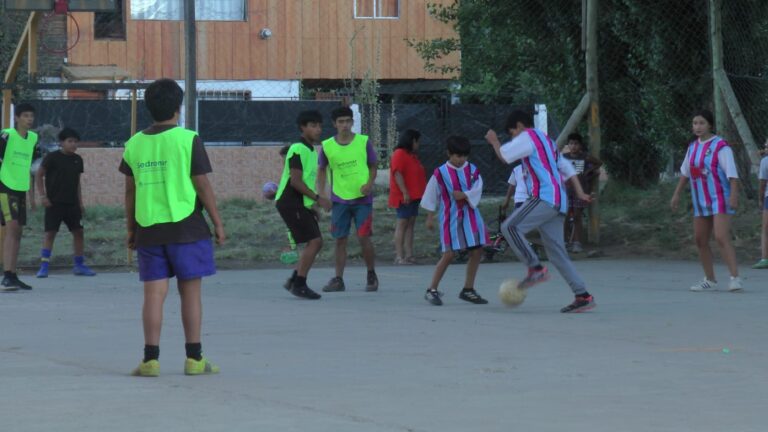 «Piedra Libre para Jugar» pasó por El Arenal y se prepara para su último encuentro en la Costanera