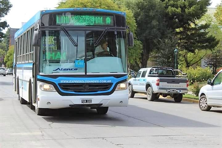 Desde este jueves, el transporte público de pasajeros incorporará en sus recorridos al nuevo Hospital Ramón Carrillo