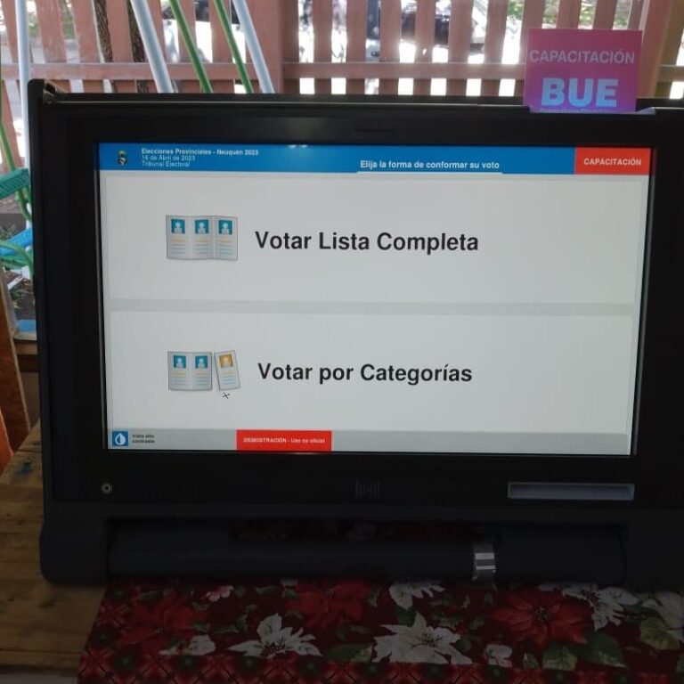 Boleta Única Electrónica: suman terminales de práctica en distintos puntos de la ciudad