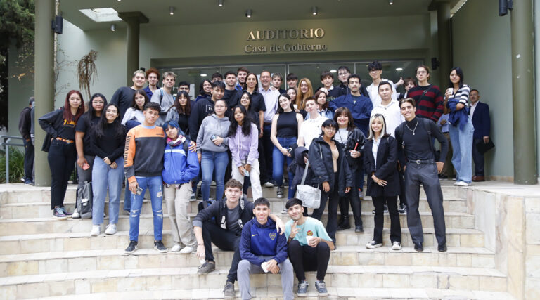 Este año entregarán 20 mil notebooks a estudiantes