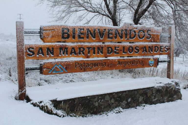 Emiten alerta naranja en la cordillera por intensas nevadas