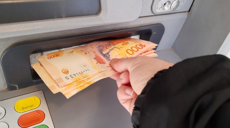 Este viernes, la Provincia paga los haberes