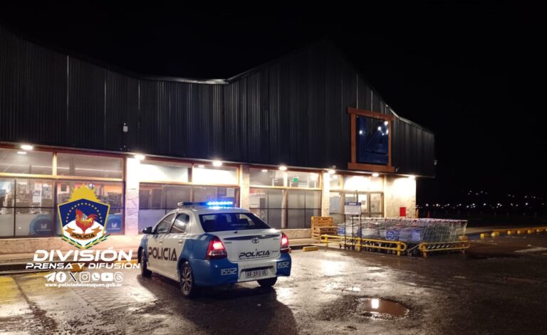 Operativos anti saqueos: desde el viernes, varios supermercados y mayoristas son custodiados por la Policía