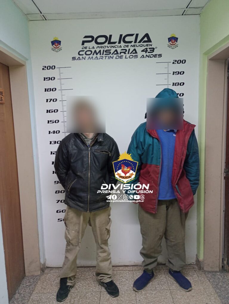 Caminaban con una caja de herramientas robadas y fueron demorados