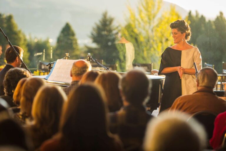 UNA: Proyecto cultural que fomenta la solidaridad a través del canto y la música