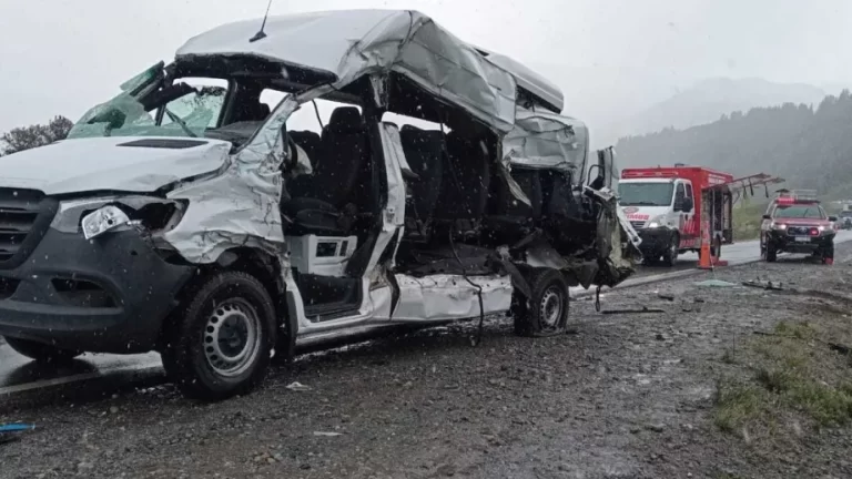El chofer de la camioneta del accidente en la Ruta 40 pelea por su vida, a pesar que la Fiscalía informó que había fallecido