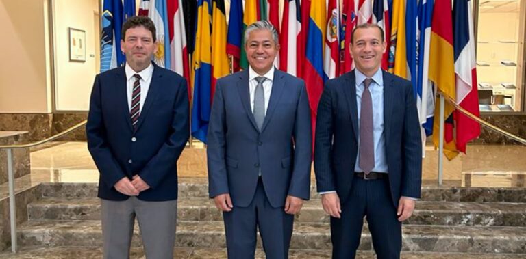 Gutiérrez y Figueroa gestionan financiamiento del BID por 100 millones de dólares para obras en el 2024