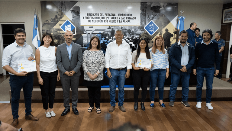 Rolando Figueroa aseguró que marchan hacia un nuevo modelo de gestión durante el cierre del seminario organizado por la Fundación Repensándonos