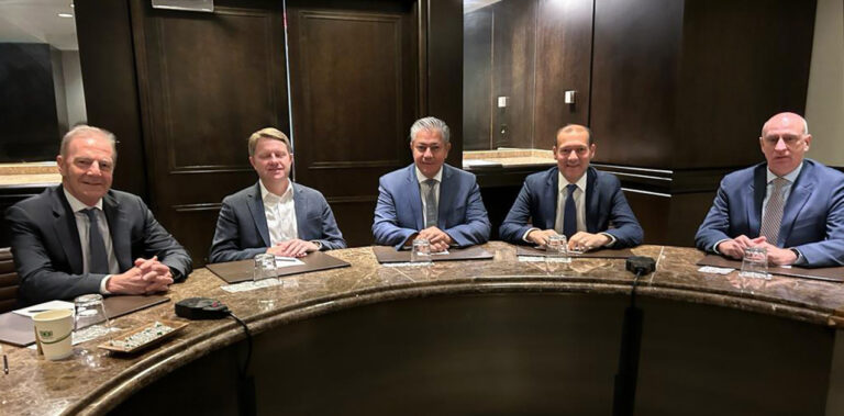 Gutiérrez y Figueroa se reunieron con autoridades de la petrolera ExxonMobil en Washington