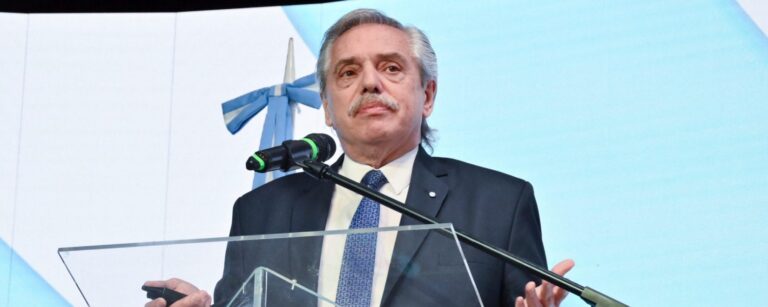Causa Nación Seguros: ordenaron la inhibición de bienes a Alberto Fernández