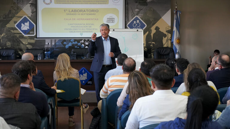 Rolando Figueroa destacó el amplio respaldo en la Legislatura al plan provincial de becas