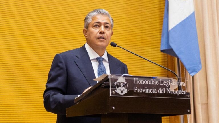 Rolando Figueroa se autoexcluyó de la jubilación de privilegio