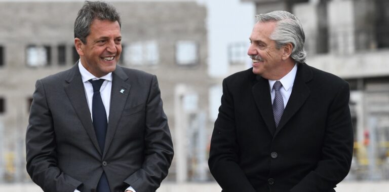 A tres días de la asunción de Milei Alberto Fernández firmó las renuncias de Agustín Rossi, Sergio Massa y el resto de su Gabinete
