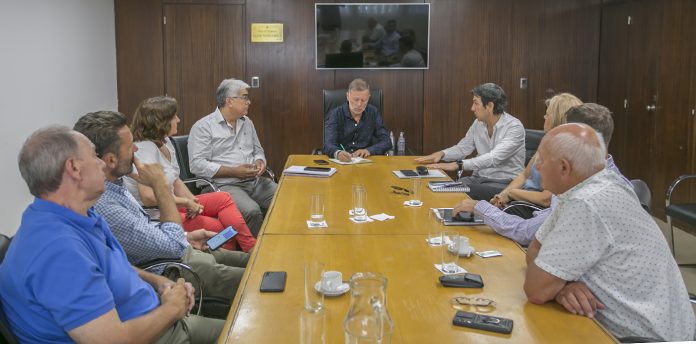 Evalúan los contratos de la obra pública