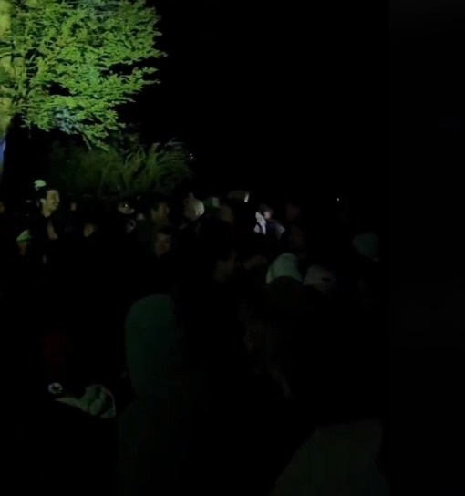 Indignación en las redes por fiestas electrónicas en campings de 7 Lagos