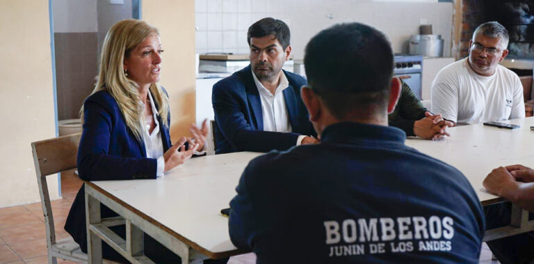 La secretaria de Emergencias y Gestión del Riesgo inició el año recorriendo la cordillera