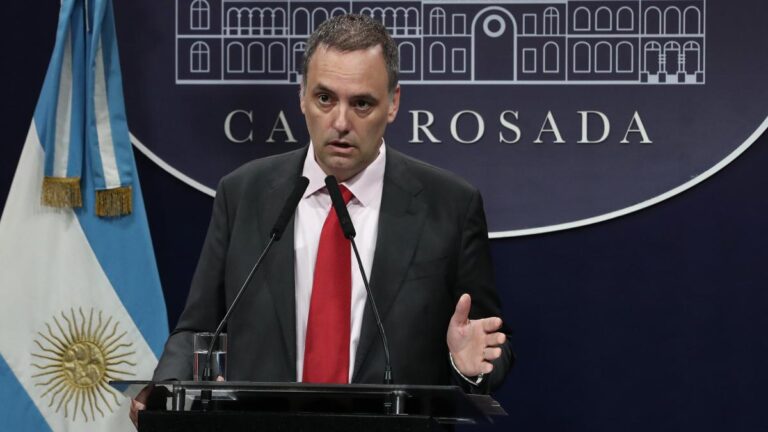 El Gobierno decidió el «cierre definitivo del Inadi», anunció Adorni