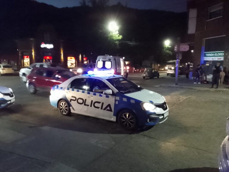 Una persona se descompensó en la vía pública y falleció