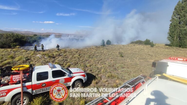 Se logró extinguir el incendio entre el Golf y el Aeropuerto Chapelco
