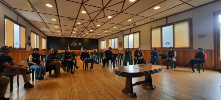 Trabajadores y trabajadoras del Parque Nacional Lanin fueron recibidos por el Intendente Carlos Saloniti