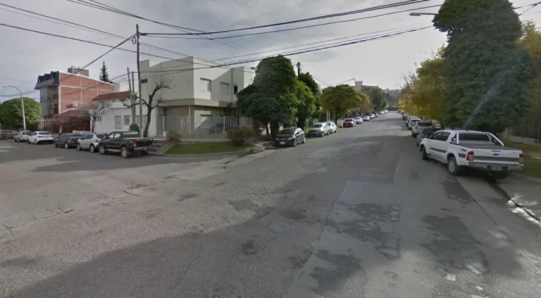 Neuquén: Padres se olvidaron a su bebé de 3 años en el auto durante 6 horas y se encuentra en terapia