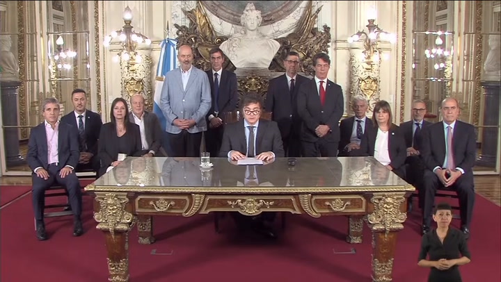 Milei anunció un superávit fiscal del 0,2% en el primer trimestre del año: “Este milagro económico responde a la motosierra”