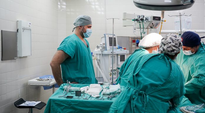 La Provincia convoca a médicos de todo el país