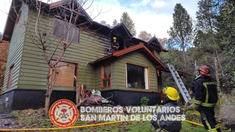 Bomberos Voluntarios logró controlar un incendio de vivienda en Alihuen Bajo