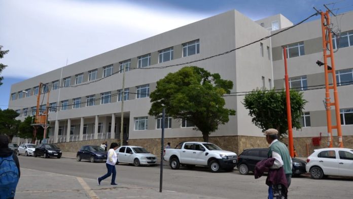 Por primera vez se realizó una ablación de córneas en el Hospital Zapala