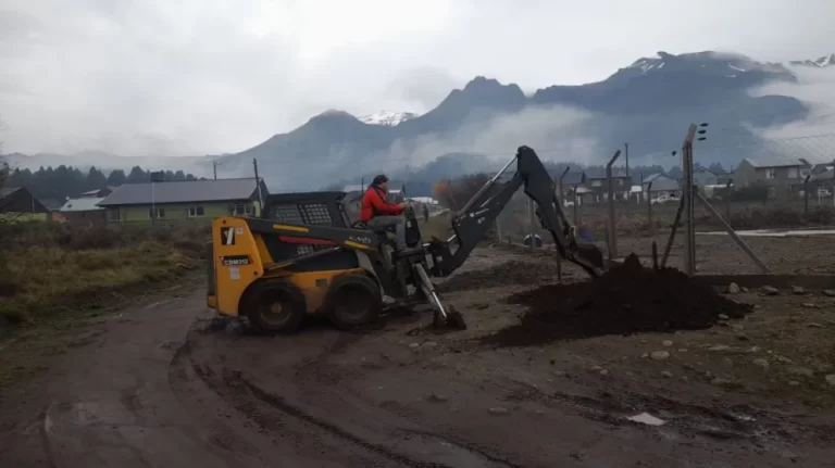 Comenzaron las obras de electricidad para las 38 viviendas de chacra 32