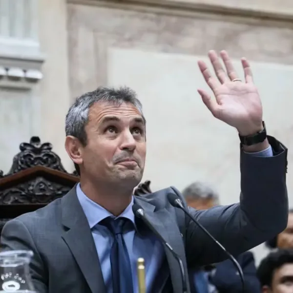 Los diputados se aumentaron 80% los sueldos y pasarán a ganar en promedio más de 2 millones de pesos