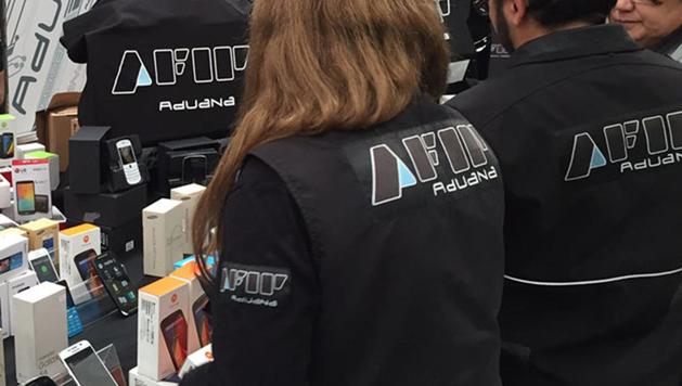 La Secretaría de Industria y Comercio eliminó los controles aduaneros para la indumentaria y el calzado
