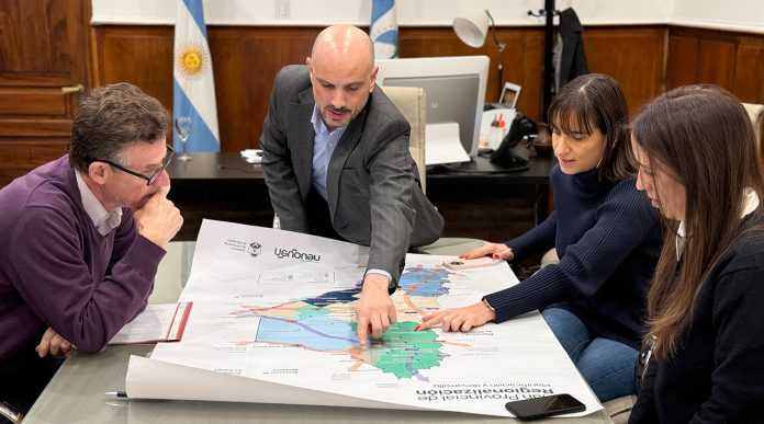 El Jefe de Gabinete recibió al cónsul de Chile