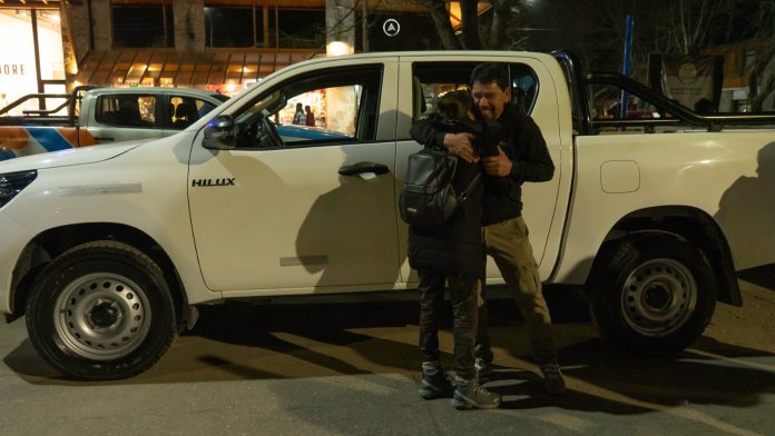 Mario y Alejandra, los vecinos ganadores de la Toyota en la Fiesta Nacional del Montañés