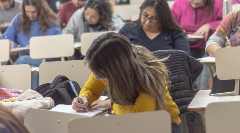  Más de 16.800 estudiantes se inscribieron a las Becas Gregorio Álvarez