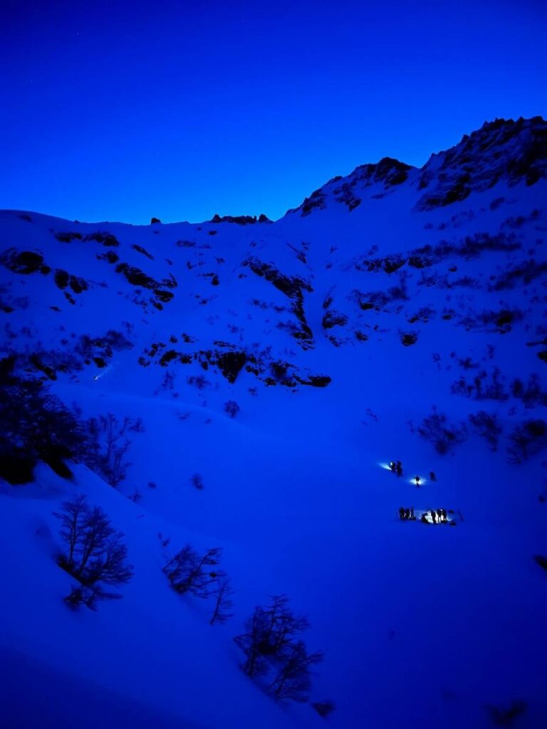Bariloche: Una mujer extranjera falleció y dos personas fueron rescatadas de la avalancha del cerro López