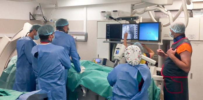 El Hospital Provincial Neuquén fue pionero en una cirugía cardiovascular con endoprótesis