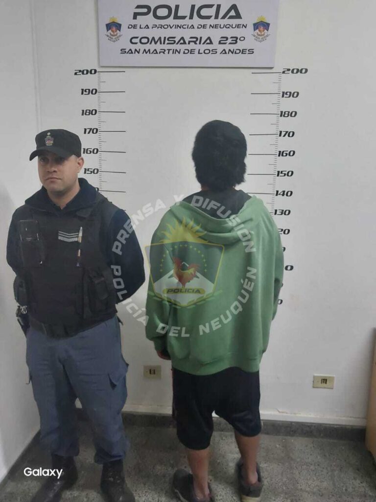 Ladrón escondía lo robado entre la maleza, fue descubierto y demorado